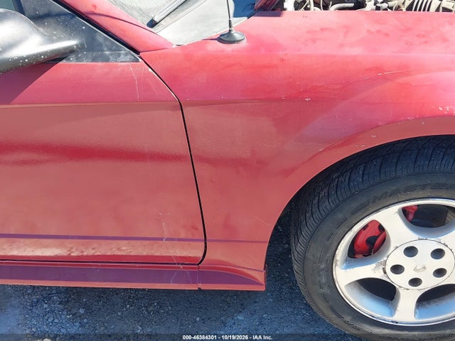 2000 Ford Mustang მანქანა იყიდება აუქციონზე, vin: 1FAFP4048YF235325, აუქციონის ნომერი: 46384301