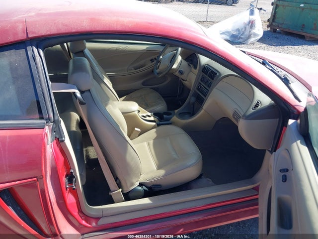 2000 Ford Mustang მანქანა იყიდება აუქციონზე, vin: 1FAFP4048YF235325, აუქციონის ნომერი: 46384301