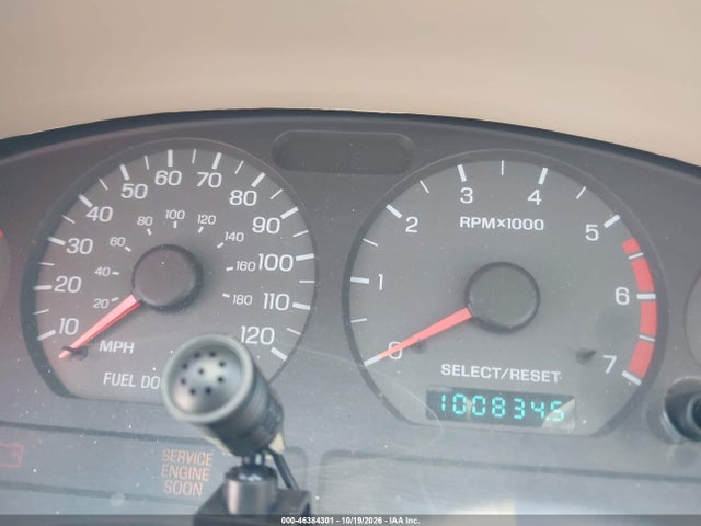 2000 Ford Mustang მანქანა იყიდება აუქციონზე, vin: 1FAFP4048YF235325, აუქციონის ნომერი: 46384301