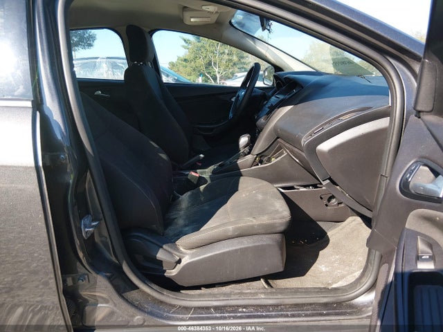 2015 Ford Focus Se მანქანა იყიდება აუქციონზე, vin: 1FADP3F29FL205076, აუქციონის ნომერი: 46384353