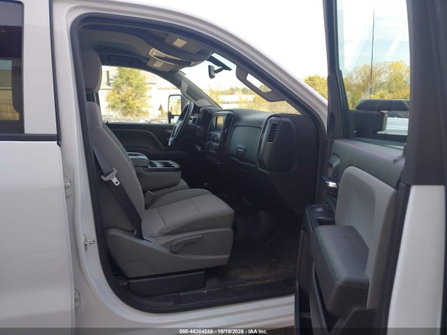Продажа на аукционе авто 2017 Chevrolet Silverado 3500hd Wt, vin: 1GC4KYCG2HF190119, номер лота: 46384558