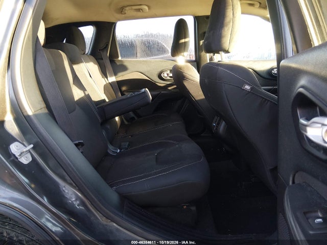 Продажа на аукционе авто 2015 Jeep Cherokee Latitude, vin: 1C4PJLCB0FW677288, номер лота: 46384611