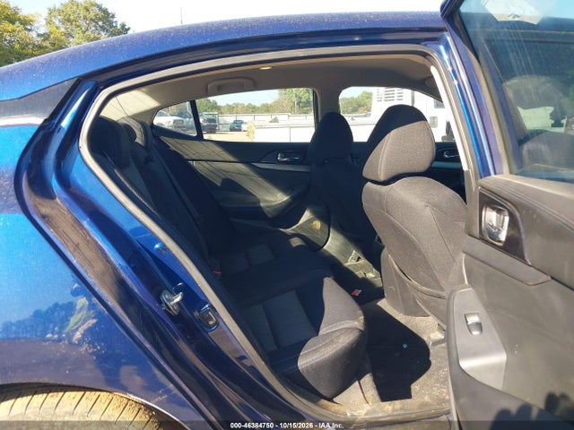 46384750 :رقم المزاد ، 1N4AA6AP1GC405752 vin ، 2016 Nissan Maxima 3.5 S مزاد بيع