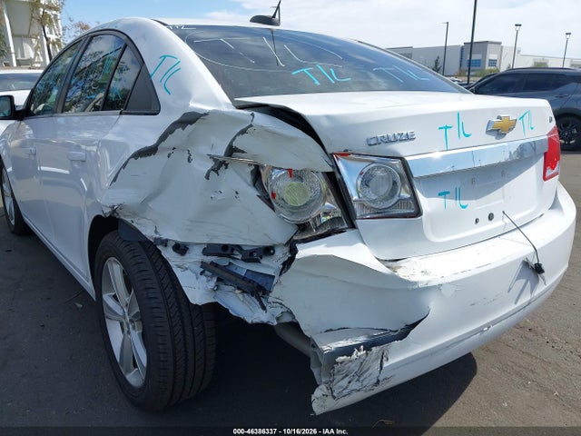 46386337 :رقم المزاد ، 1G1PE5SB2F7260002 vin ، 2015 Chevrolet Cruze 2lt Auto مزاد بيع