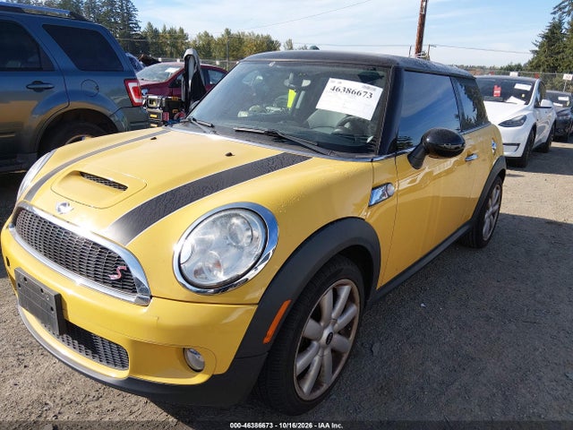 2007 Mini Cooper S მანქანა იყიდება აუქციონზე, vin: WMWMF73527TL86538, აუქციონის ნომერი: 46386673
