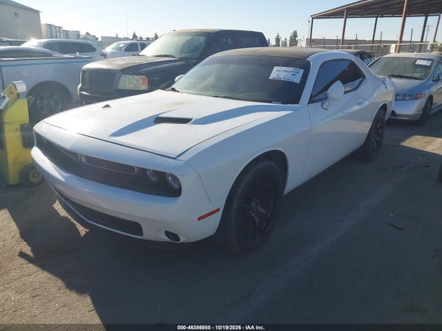 Dodge Challenger Sxt 2015 2C3CDZAG5FH811044 Image 2