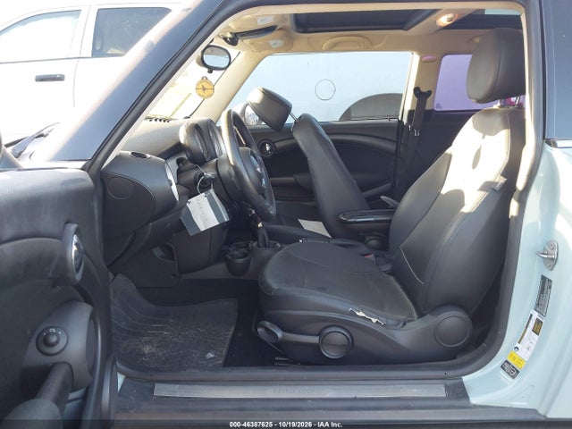 Продаж на аукціоні авто 2013 Mini Hardtop Cooper, vin: WMWSU3C59DT685056, номер лоту: 46387625