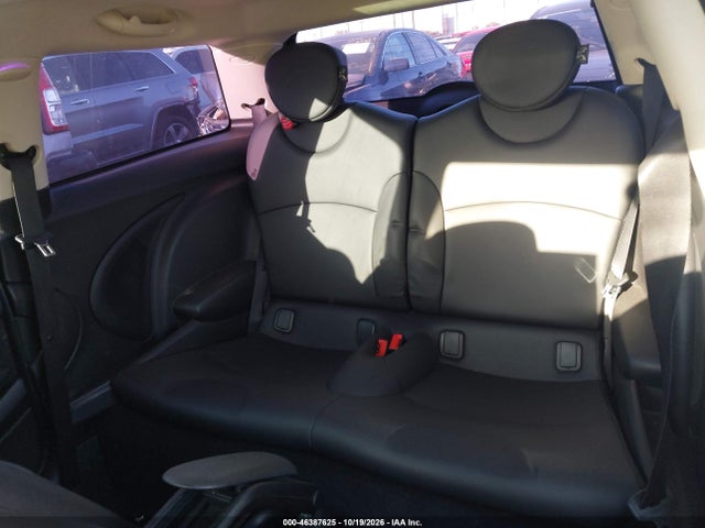 Продаж на аукціоні авто 2013 Mini Hardtop Cooper, vin: WMWSU3C59DT685056, номер лоту: 46387625