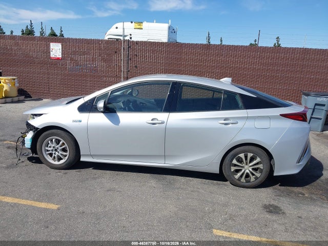 Продаж на аукціоні авто 2020 Toyota Prius Prime Le, vin: JTDKARFP7L3144081, номер лоту: 46387750