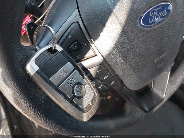 3FA6P0HD8HR335067 Ford FUSION SE