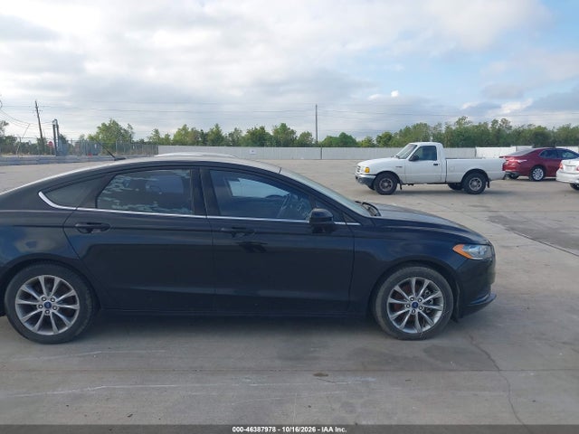 3FA6P0HD8HR335067 Ford FUSION SE