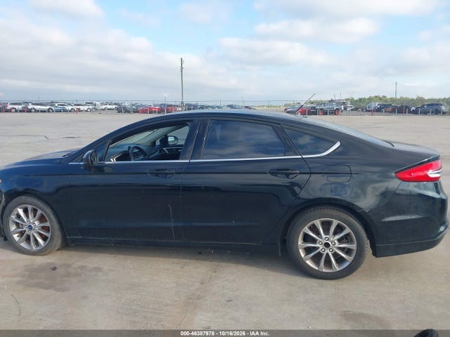 3FA6P0HD8HR335067 Ford FUSION SE
