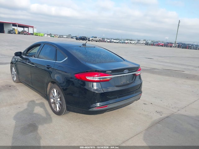 3FA6P0HD8HR335067 Ford FUSION SE