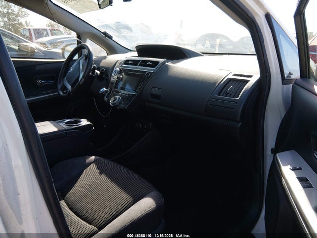 Aukcja sprzedaży 2017 Toyota Prius V Two, vin: JTDZN3EU9HJ065960, numer aukcji: 46388110