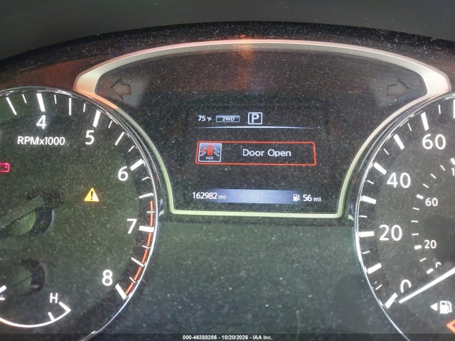 46388286 :رقم المزاد ، 5N1DR2MM3HC640256 vin ، 2017 Nissan Pathfinder Sv مزاد بيع