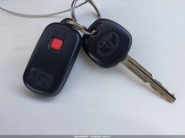 46388293 :رقم المزاد ، 2T1KR32E27C656144 vin ، 2007 Toyota Matrix مزاد بيع