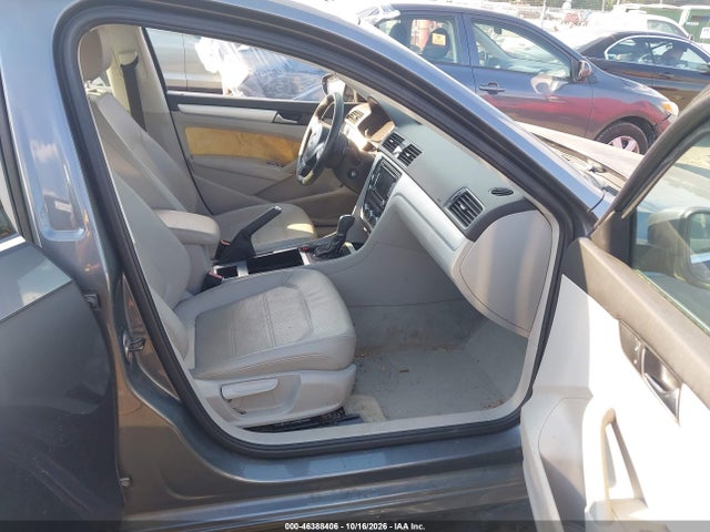 2012 Volkswagen Passat 2.0l Tdi Se მანქანა იყიდება აუქციონზე, vin: 1VWBN7A37CC025490, აუქციონის ნომერი: 46388406