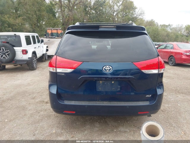 46388725 :رقم المزاد ، 5TDYK3DC8BS035016 vin ، 2011 Toyota Sienna Xle V6 مزاد بيع