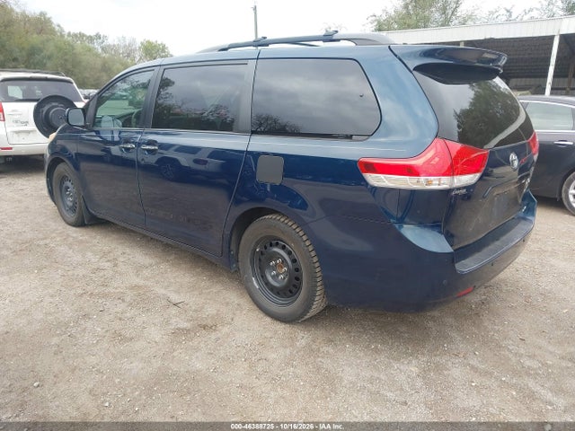 46388725 :رقم المزاد ، 5TDYK3DC8BS035016 vin ، 2011 Toyota Sienna Xle V6 مزاد بيع