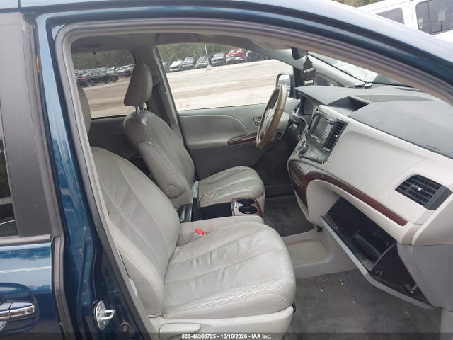 46388725 :رقم المزاد ، 5TDYK3DC8BS035016 vin ، 2011 Toyota Sienna Xle V6 مزاد بيع