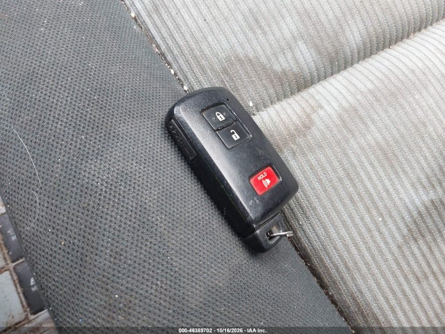 46389702 :رقم المزاد ، JTDKDTB36C1016580 vin ، 2012 Toyota Prius C Three مزاد بيع