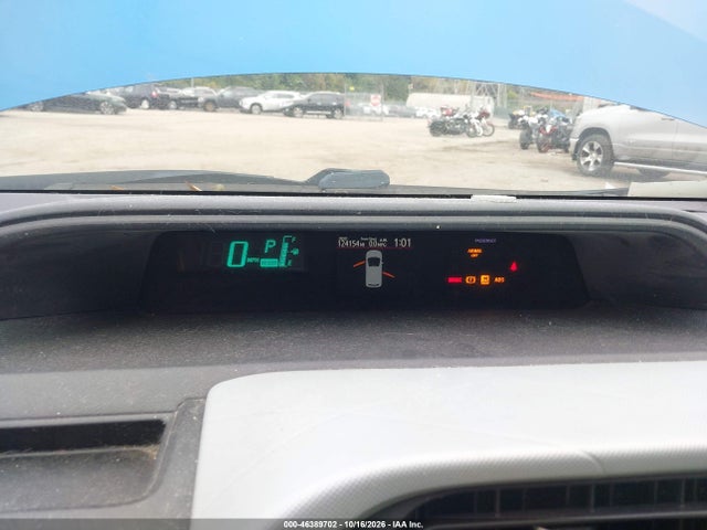 46389702 :رقم المزاد ، JTDKDTB36C1016580 vin ، 2012 Toyota Prius C Three مزاد بيع