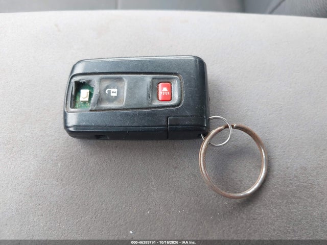 2005 Toyota Prius მანქანა იყიდება აუქციონზე, vin: JTDKB20UX53125840, აუქციონის ნომერი: 46389791