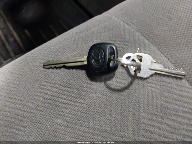 Продаж на аукціоні авто 2002 Toyota Sequoia Sr5 V8, vin: 5TDZT34A42S131712, номер лоту: 46390047