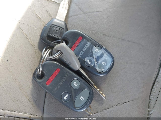 2000 Honda Accord 3.0 Ex მანქანა იყიდება აუქციონზე, vin: 1HGCG2254YA043356, აუქციონის ნომერი: 46390051