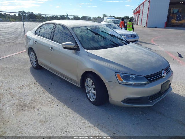 2014 Volkswagen Jetta 1.8t Se მანქანა იყიდება აუქციონზე, vin: 3VWD07AJ1EM268266, აუქციონის ნომერი: 46390395