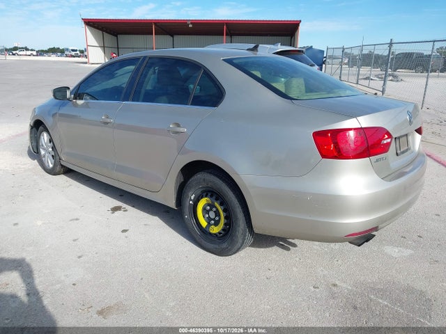 2014 Volkswagen Jetta 1.8t Se მანქანა იყიდება აუქციონზე, vin: 3VWD07AJ1EM268266, აუქციონის ნომერი: 46390395
