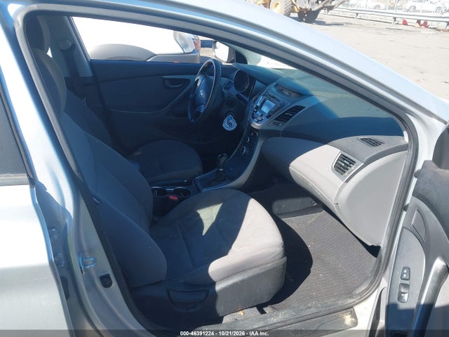 2016 Hyundai Elantra Se მანქანა იყიდება აუქციონზე, vin: 5NPDH4AE2GH703317, აუქციონის ნომერი: 46391224