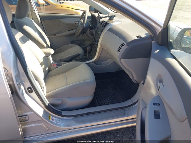 46391561 :رقم المزاد ، 1NXBU40E49Z067959 vin ، 2009 Toyota Corolla Le مزاد بيع