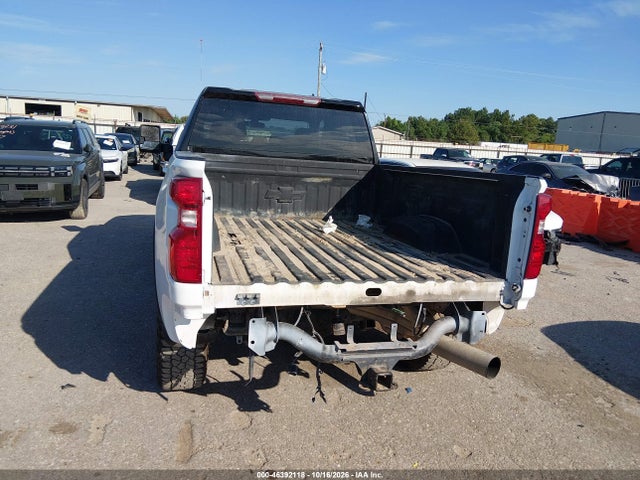 46392118 :رقم المزاد ، 1GC1YNEY7NF288936 vin ، 2022 Chevrolet Silverado 2500hd 4wd  Standard Bed Lt مزاد بيع