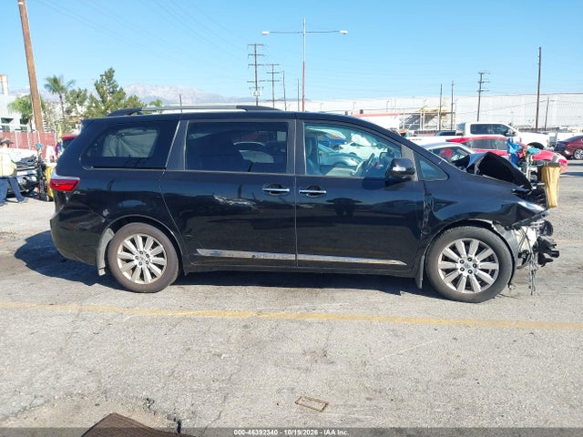 46392340 :رقم المزاد ، 5TDYZ3DC0HS853358 vin ، 2017 Toyota Sienna Limited 7 Passenger مزاد بيع