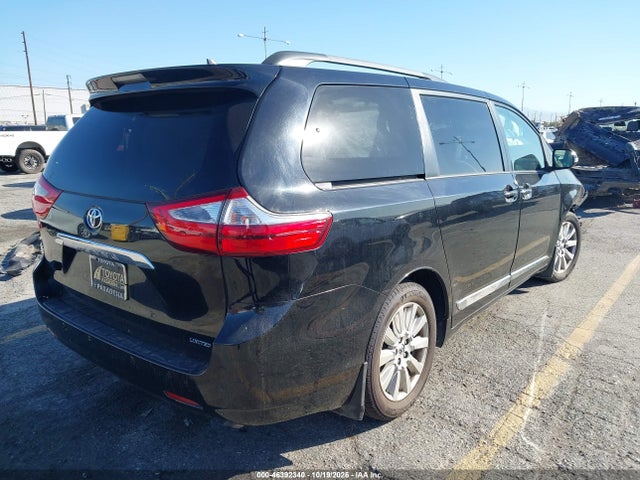 46392340 :رقم المزاد ، 5TDYZ3DC0HS853358 vin ، 2017 Toyota Sienna Limited 7 Passenger مزاد بيع