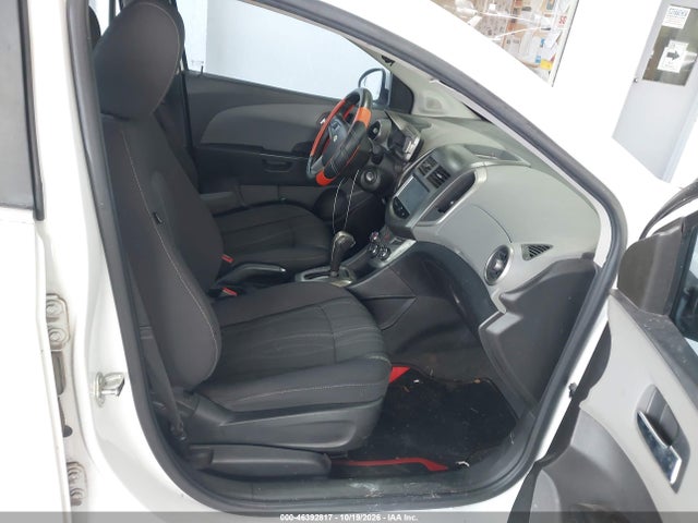 46392817 :رقم المزاد ، 1G1JC5SH1E4223393 vin ، 2014 Chevrolet Sonic Lt Auto مزاد بيع