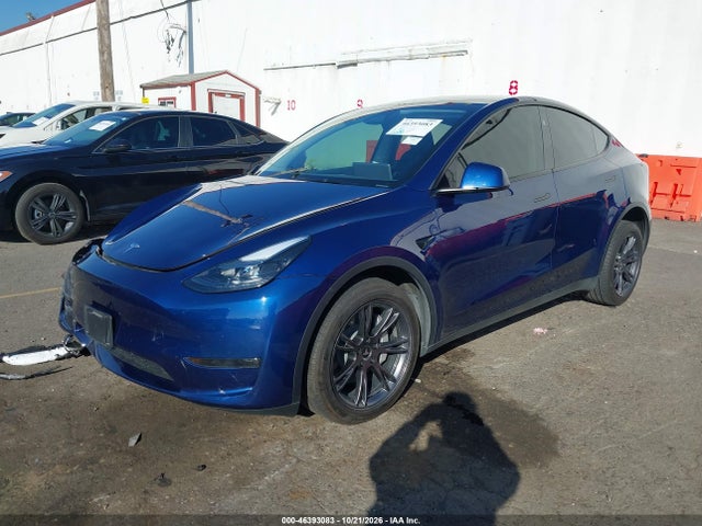 Продажа на аукционе авто 2025 Tesla Model Y Long Range Dual Motor All-wheel Drive, vin: 7SAYGDEE0SA357869, номер лота: 46393083