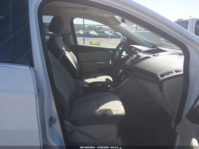 Продажа на аукционе авто 2015 Ford Escape Se, vin: 1FMCU0G96FUA93030, номер лота: 46393644