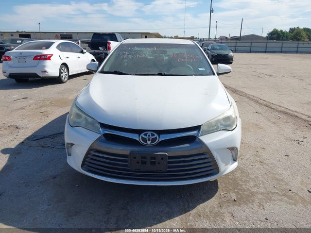 46393654 :رقم المزاد ، 4T4BF1FK9GR528498 vin ، 2016 Toyota Camry Le مزاد بيع