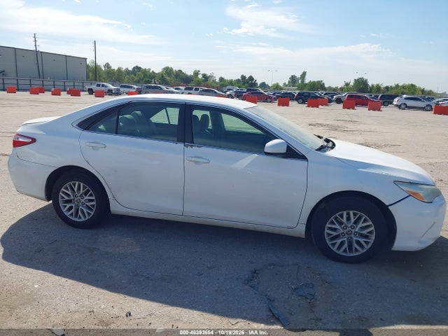 46393654 :رقم المزاد ، 4T4BF1FK9GR528498 vin ، 2016 Toyota Camry Le مزاد بيع