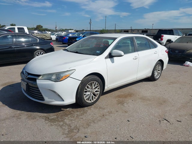 46393654 :رقم المزاد ، 4T4BF1FK9GR528498 vin ، 2016 Toyota Camry Le مزاد بيع