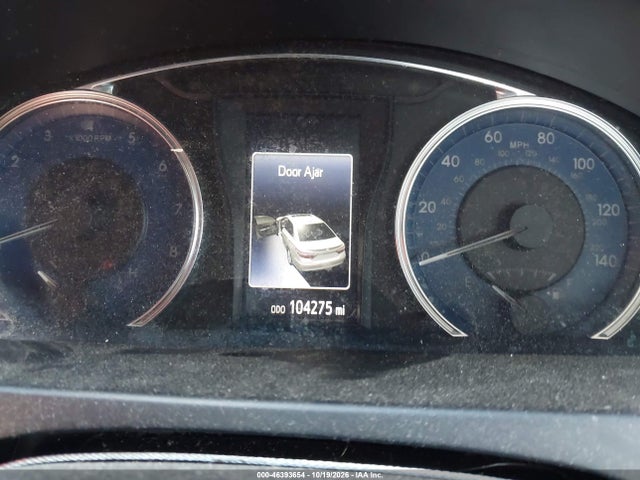 46393654 :رقم المزاد ، 4T4BF1FK9GR528498 vin ، 2016 Toyota Camry Le مزاد بيع