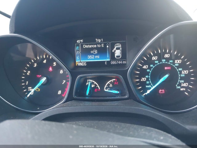 46393838 :رقم المزاد ، 1FMCU0GX8EUD69186 vin ، 2014 Ford Escape Se مزاد بيع