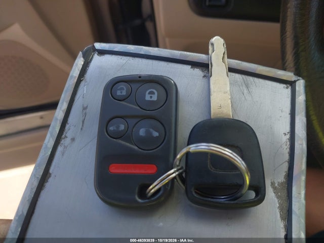 46393839 :رقم المزاد ، 5FNRL18903B153751 vin ، 2003 Honda Odyssey Ex-l مزاد بيع
