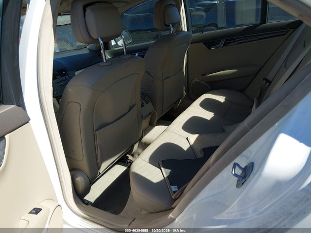46394058 :رقم المزاد ، WDDGF54X79R050703 vin ، 2009 Mercedes-benz C 300 Luxury مزاد بيع