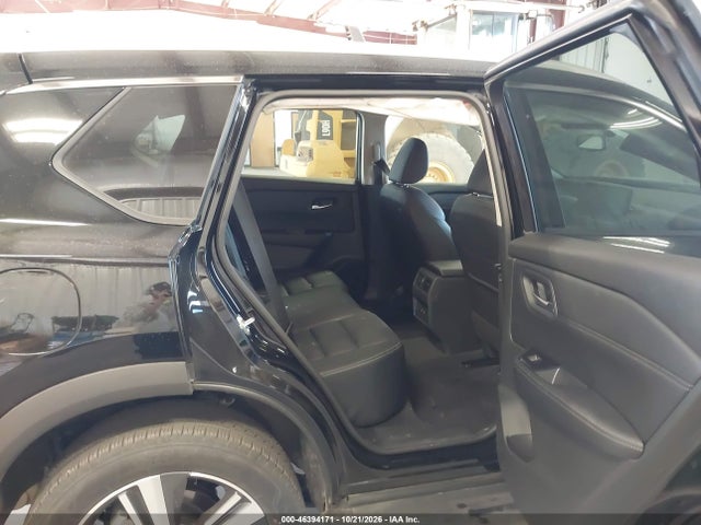 5N1BT3CA2TC803204 Nissan Rogue Sl