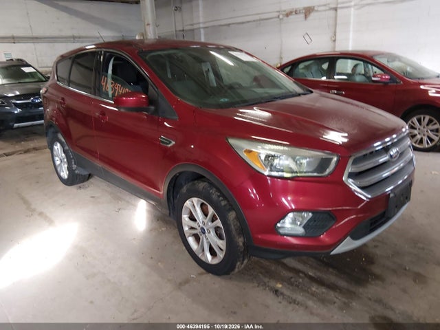 Продажа на аукционе авто 2017 Ford Escape Se, vin: 1FMCU9GD2HUC66733, номер лота: 46394195
