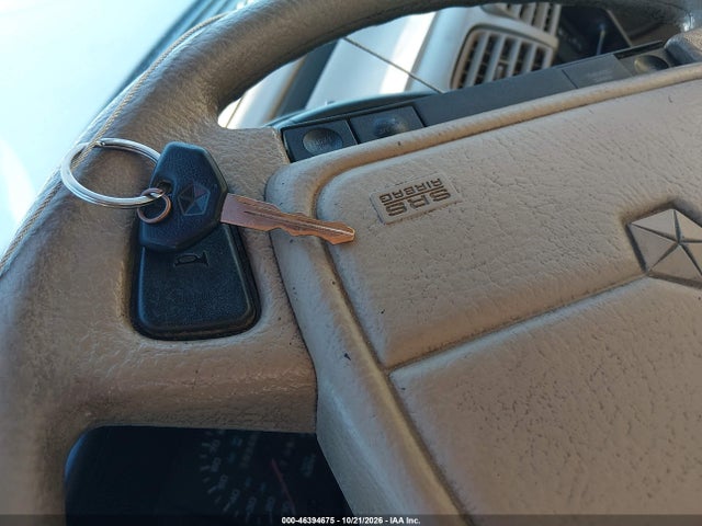 46394675 :رقم المزاد ، 1C3EU4533RF270763 vin ، 1994 Chrysler Lebaron Gtc/lx مزاد بيع