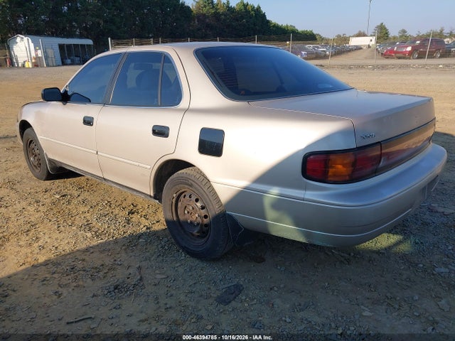 46394785 :رقم المزاد ، 4T1SK12E7NU138356 vin ، 1992 Toyota Camry Le مزاد بيع